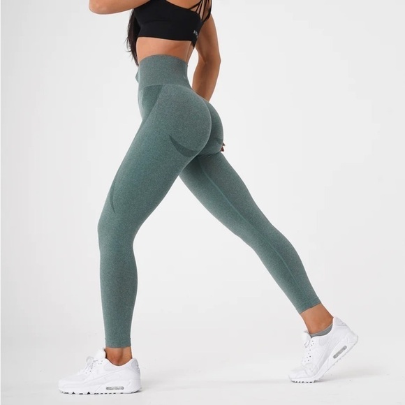 NVGTN | Contour Seamless Leggings Size XS - Picture 5 of 9